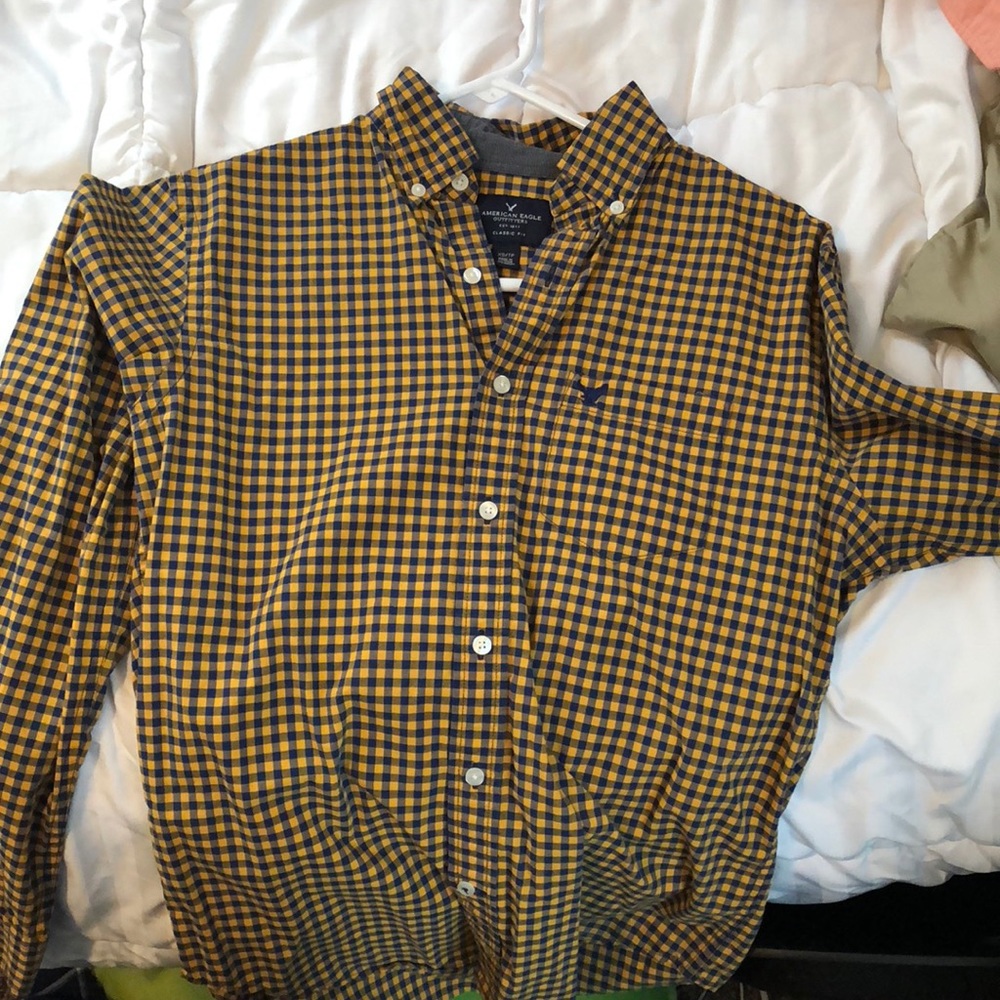 American eagle outfitters yellow button up